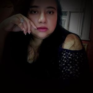 Meet your Posher, Violeta